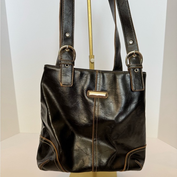 Cutest faux leather black purse. - Picture 1 of 13